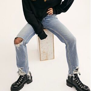 We The Free Straight Leg Jeans True Vintage Indigo Distressed Size 28 New